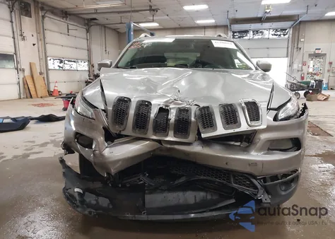 2015 Jeep Cherokee Latitude z USA, uszkodzony, nr VIN 1C4PJMCB2FW715061